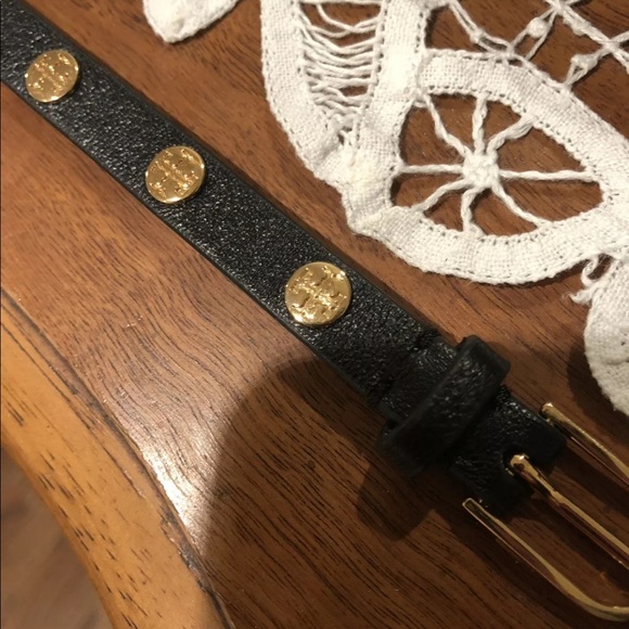 Tory Burch Double Wrap Black Logo Stud Bracelet - Picture 3 of 6